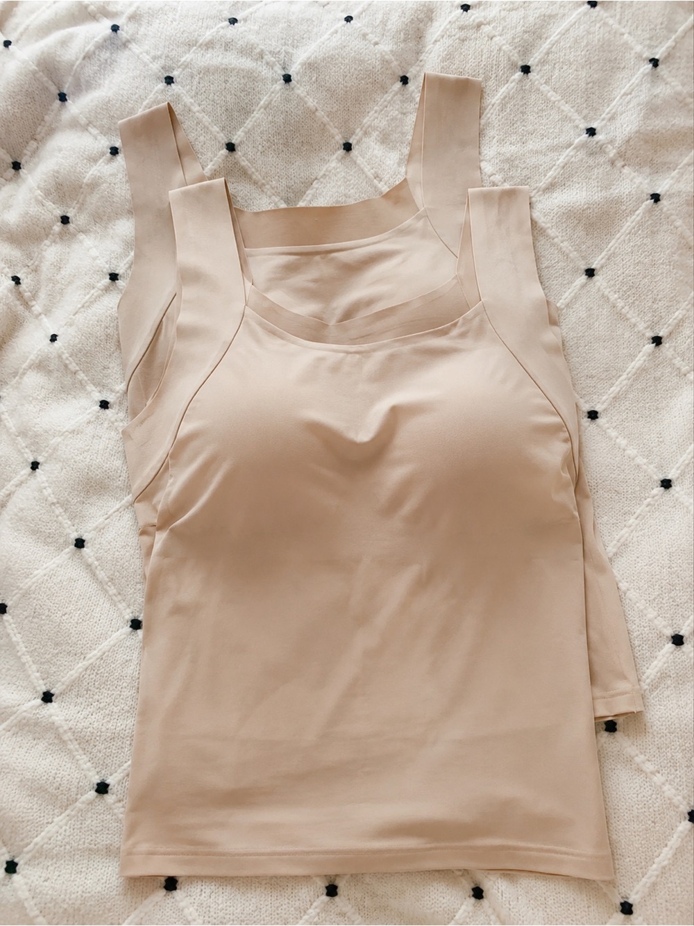 2-Pack MIIOW Seamless Built-In Bra Tank Camisole, Nude/Cream, Women’s Small